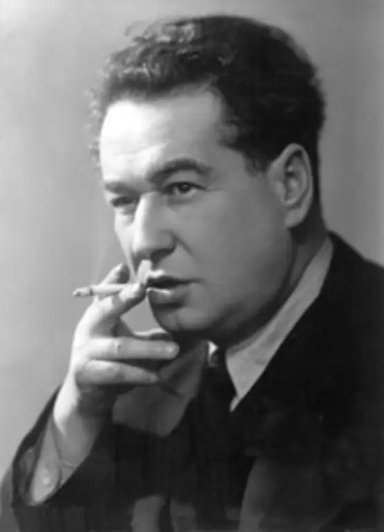 Der-rasende-Reporter-Egon-Erwin-Kisch-ist-der-Wegbereiter-der-literarischen-Reportage-Er-wird-1933-zunaechst-von-der-Gestapo-verhaftet-als-tschechischer-Staatsbuerger-jedoch-abgeschoben