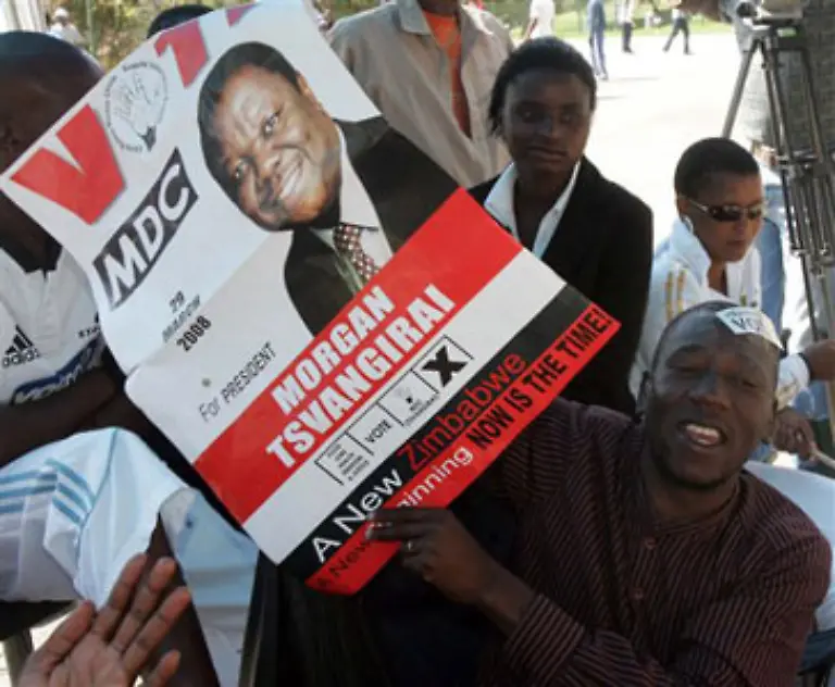 Die-Opposition-ist-nach-eigenen-Berechnungen-ueberzeugt-dass-Tsvangirai-die-Praesidentenwahl-am-29-Maerz-mit-50-3-Prozent-der-Stimmen-klar-fuer-sich-entschieden-hat