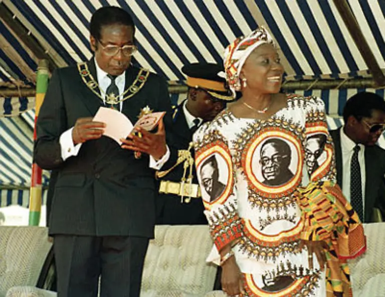 In-Ghana-an-der-Universitaet-in-Accra-lernt-er-Ende-der-50er-Jahre-seine-Ehefrau-Sally-Hayfron-kennen