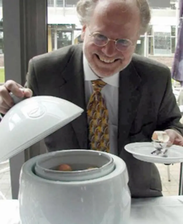 Warum-also-einen-Kochtopf-verwenden-wenn-das-Fruehstuecksei-auch-im-Eierkocher-den-gewuenschten-Haertegrad-bekommt