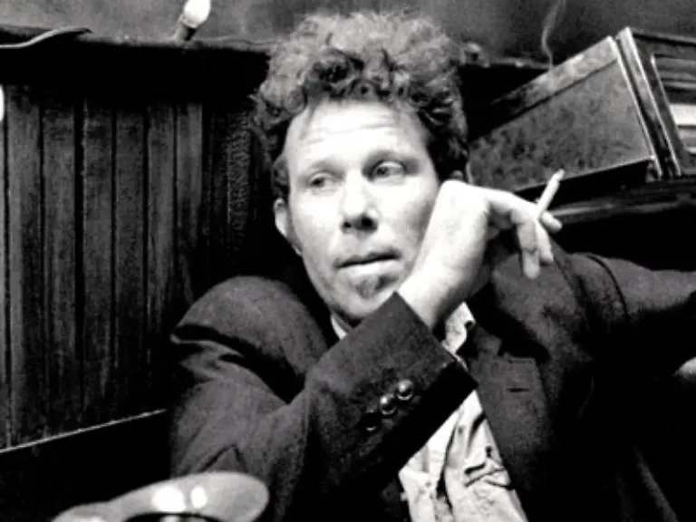 Sie-covert-Tom-Waits