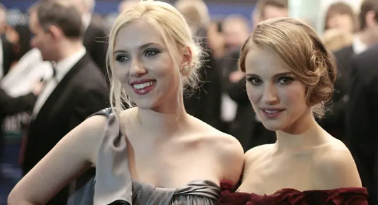 Aber-Scarlett-ist-sowieso-so-ganz-anders-als-ihre-jungen-duennen-Kolleginnen