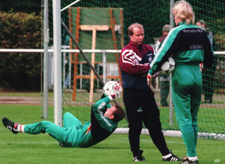 1996-feierte-er-den-EM-Triumph-der-DFB-Elf-lediglich-als-passives-Kadermitglied-und-im-Jahr