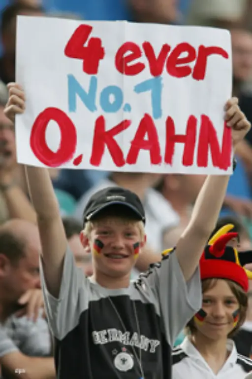 was-emotionsgeladene-Fussball-Verrueckte-sich-einfallen-lassen-koennen