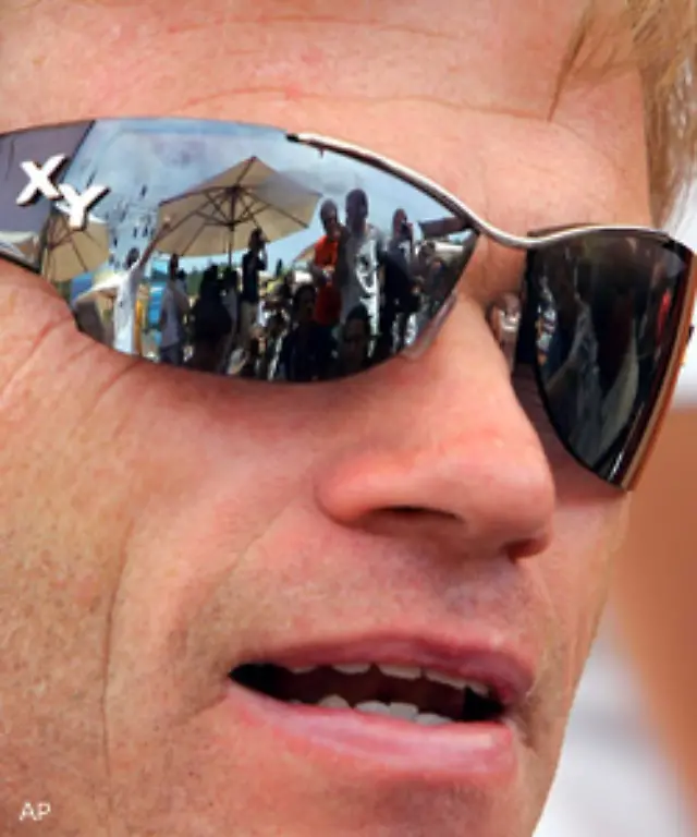 Schliesslich-ist-es-schwierig-eine-Person-die-nichts-Besonderes-mehr-leistet-ausschliesslich-als-besessenes-ruecksichtsloses-bissiges-Unikum-zu-vermarkten