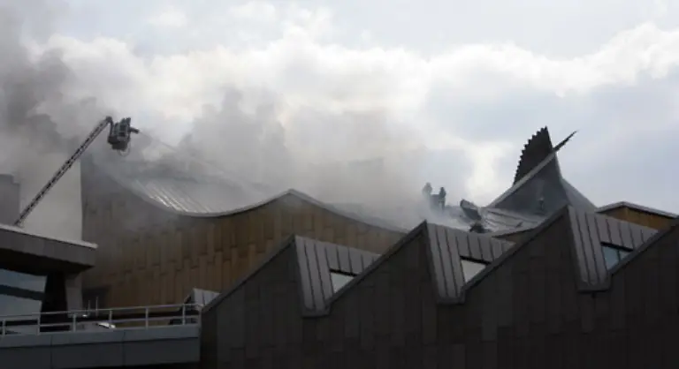 Menschen-kamen-nach-Angaben-der-Feuerwehr-nicht-zu-Schaden