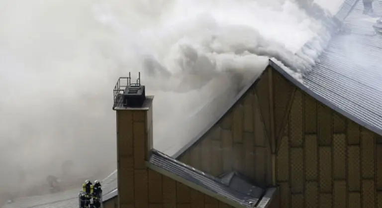Zur-Zeit-des-Brandausbruchs-befanden-sich-rund-300-Personen-im-Haus