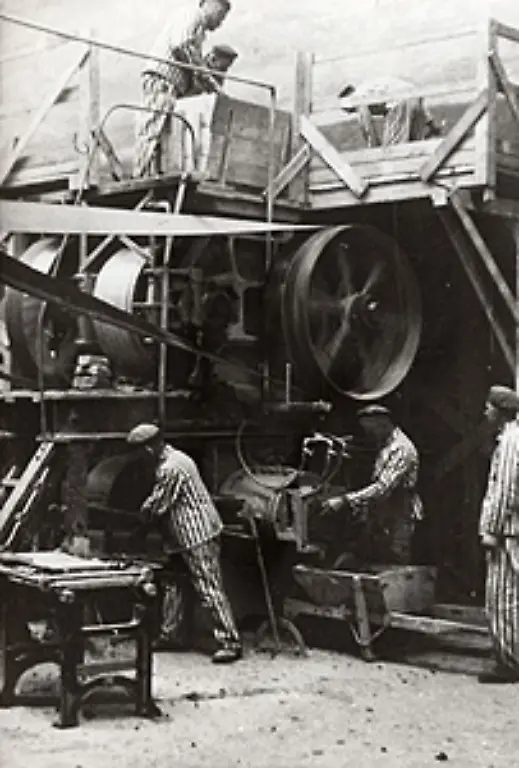 Eines-der-gefuerchtetsten-Kommandos-war-der-Einsatz-im-Klinkerwerk-Ab-1938-wurden-in-dem-Grossziegelwerk-Steine-fuer-die-Bauvorhaben-Albert-Speers-produziert