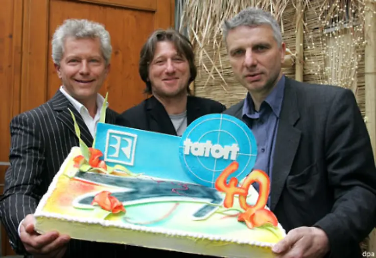 Einige-Tatort-Kommissare-sind-nur-als-Gespann-vorstellbar-Das-Muenchner-Duo-Batic-Leitmayr-gespielt-von-Miroslav-Nemec-und-Udo-Wachtveitl-hier-mit-Michael-Fitz-haelt-mit-49-Einsaetzen-den-Spitzenplatz-unter-den-meistbeschaeftigten-Kommissaren