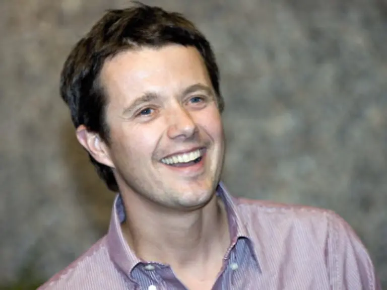 Der-daenische-Kronprinz-Frederik-sieht-zu-seinem-40-Geburtstag-immer-noch-aus-wie-ein-grosser-Junge