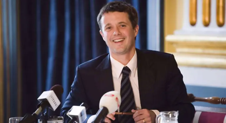 Danach-aber-werden-die-Daenen-mehr-als-bisher-vom-Kronprinzen-hoeren-denn-Frederik-will-bei-den-Olympischen-Spielen-in-Peking-fuer-seine-Wahl-in-das-Internationale-Olympische-Komitee-werben