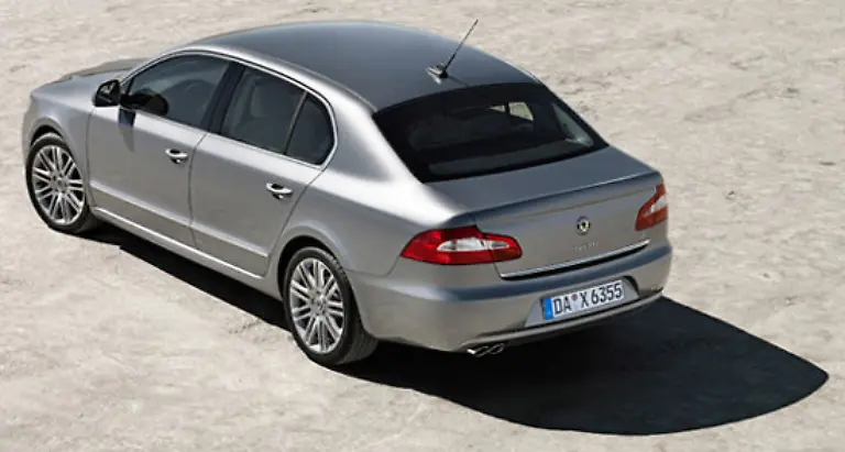 Skoda-Superb-2-0-TDI-LK-80-Punkte-und-vier-Sterne