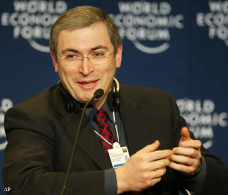 Chodorkowski-hatte-schon-vor-der-Verhaftung-begonnen-sein-Image-zu-aendern-Er-formte-aus-Yukos-das-modernste-und-effizienteste-Erdoel-Unternehmen-Russlands