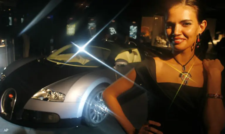 Damit-trifft-Putin-ins-Schwarze-Wie-alle-anderen-Oligarchen-auch-war-Chodorkowski-waehrend-der-wilden-Privatisierungen-unter-Boris-Jelzin-ungeheuer-reich-geworden-auf-mehr-oder-weniger-legalem-Wege