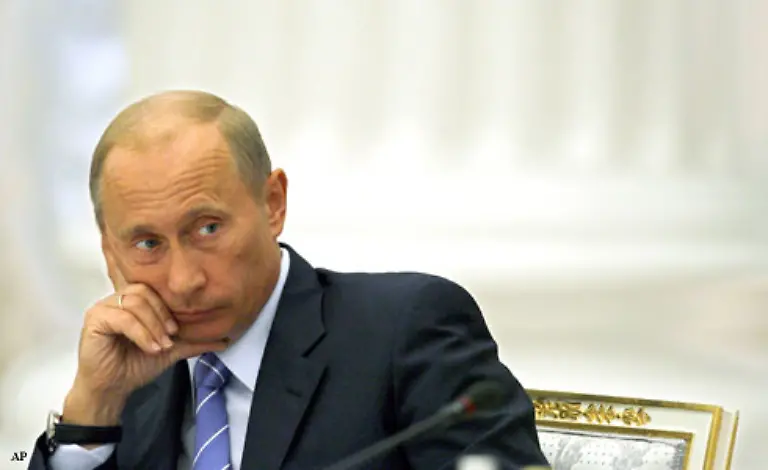 Yukos-nutzte-wie-alle-anderen-Oelfirmen-Steueroasen-in-den-russischen-Regionen-um-damit-die-Steuern-zu-druecken-Putin-hatte-dieses-Verfahren-einst-als-zwar-legal-aber-nicht-legitim-bezeichnet