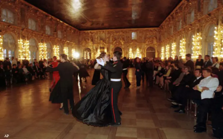 Der-Staat-wollte-keine-Steuern-eintreiben-sondern-das-Eigentum-von-einer-Gruppe-an-eine-andere-uebergeben-sagt-der-Politologe-Stanislaw-Belkowski