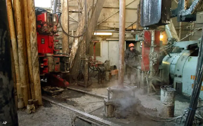 In-den-kommenden-Monaten-wird-der-Rest-des-Yukos-Vermoegens-auf-die-gleiche-Art-verkauft-wie-Yuganskneftegaz