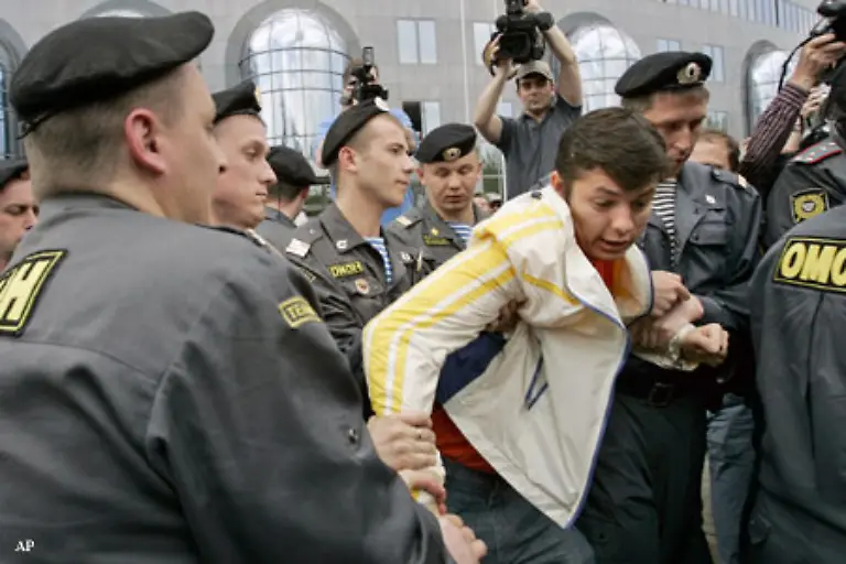 Der-Fluch-traf-ihn-weil-er-gegen-das-System-der-Loyalitaet-verstossen-und-versucht-hatte-eine-unabhaengige-politische-Kraft-zu-sein-bilanziert-Lilia-Shevtsova-von-der-Canergie-Stiftung-in-Moskau