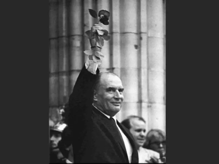 Der-damalige-Staatspraesident-Franois-Mitterrand-nennt-ihn