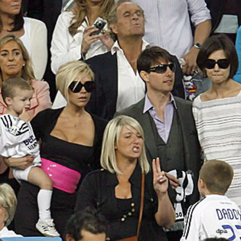 Victoria-Beckham-Tom-Cruise-und-Katie-Holmes-waren-allerdings-nicht-zusammen-dort-jedenfalls-nicht-dass-wir-wuessten-sondern-nur-in-Madrid-beim-Fussballendspiel-gegen-Palma