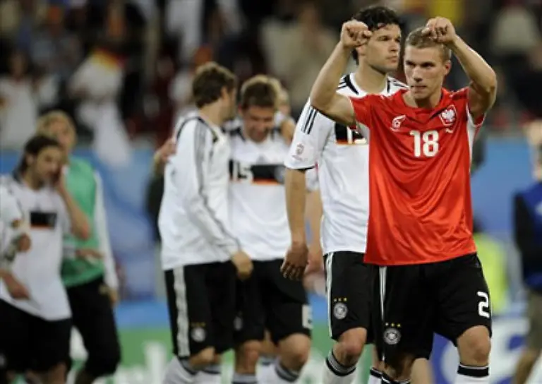 Der-Muenchner-erzielte-beim-2-0-1-0-im-Auftaktspiel-gegen-Polen-beide-Tore-und-sicherte-damit-den-ersten-deutschen-EM-Sieg-seit-zwoelf-Jahren