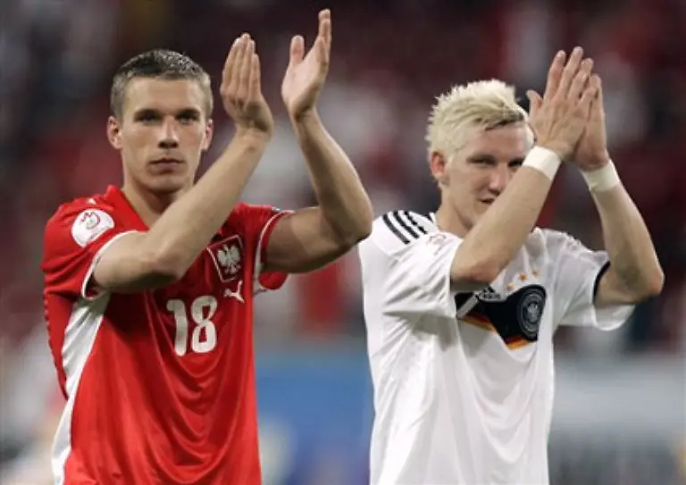 Der-Auftakterfolg-ist-ein-gutes-Omen-fuer-die-Auswahl-des-Deutschen-Fussball-Bundes-DFB-Viermal-hatte-sie-zuvor-ihr-erstes-Spiel-bei-einer-EM-Endrunde-gewonnen-jedesmal-erreichte-sie-danach-auch-das-Endspiel
