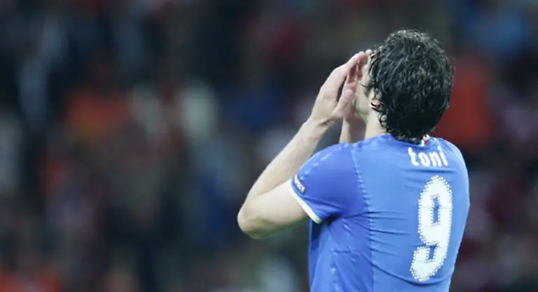 Mit-dem-ersten-Sieg-ueber-Italien-seit-30-Jahren-entzaubern-sie-den-Weltmeister