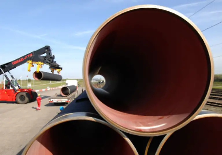 Das-meiste-Gas-wird-ueber-teure-Pipelineverbindungen-von-A-nach-B-transportiert