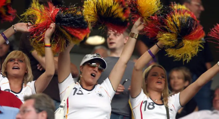 Und-das-haben-jetzt-auch-die-restlichen-Spielerfrauen-verinnerlicht