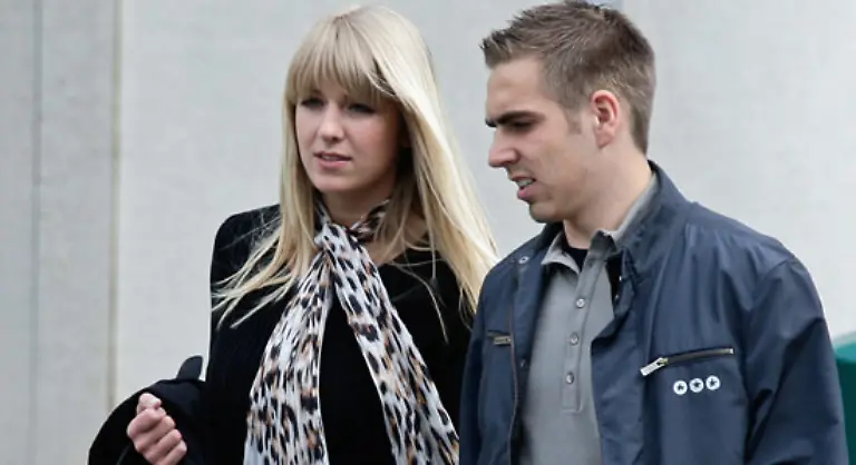 Pech-fuer-Philipp-Lahms-neue-Flamme-Claudia-Sie-ist-ebenfalls-blond