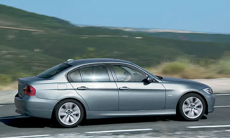 Modell-BMW-335d-Leistung-286-PS-Verbrauch-6-7-l-100-km-Leergewicht-1655-kg-CO2-Emission-177-g-km-Zielwert-EU-147-g-km-Differenz-30