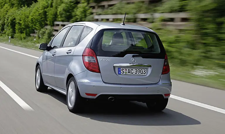 Modell-Mercedes-A-150-Leistung-95-PS-Verbrauch-6-2-l-100-km-Leergewicht-1195-kg-CO2-Emission-148-g-km-Zielwert-EU-126-g-km-Differenz-22