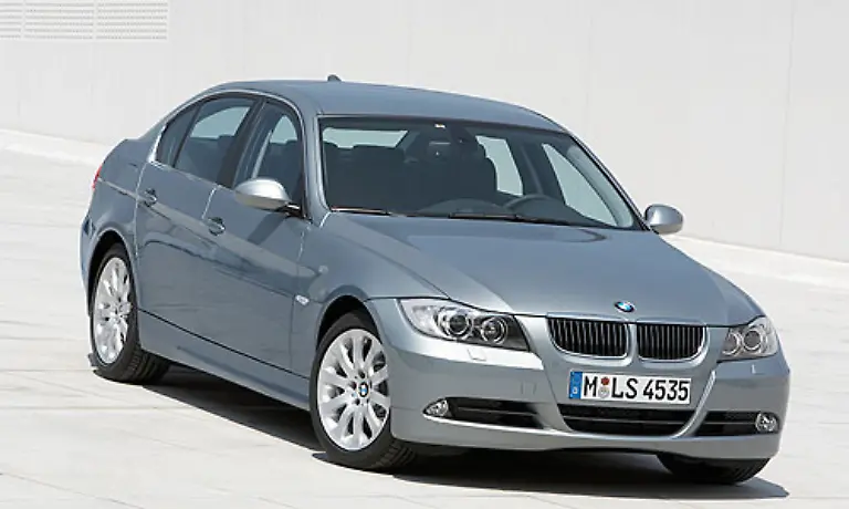 Modell-BMW-318i-Leistung-143-PS-Verbrauch-5-9-l-100-km-Leergewicht-1435-kg-CO2-Emission-142-g-km-Zielwert-EU-137-g-km-Differenz-5