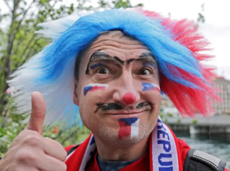 Bei-einem-Remis-nach-90-Minuten-winkte-den-Fans-ein-Elfmeterschiessen-das-ueber-den-Einzug-ins-Viertelfinale-entschieden-haette