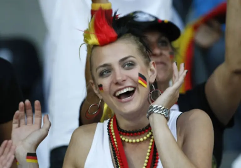Auch-im-Ernst-Happel-Stadion-war-die-Stimmung-praechtig