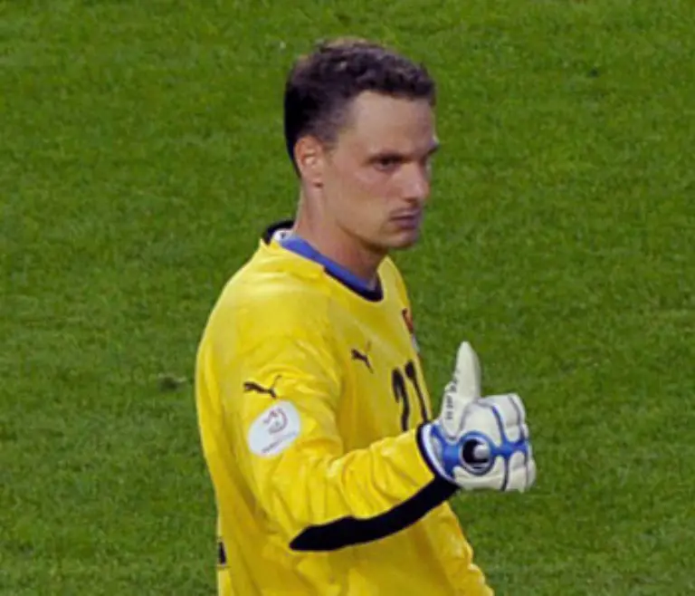 Es-dauerte-bis-zur-23-Minute-ehe-Austria-Keeper-Juergen-Macho-wieder-geprueft-wurde