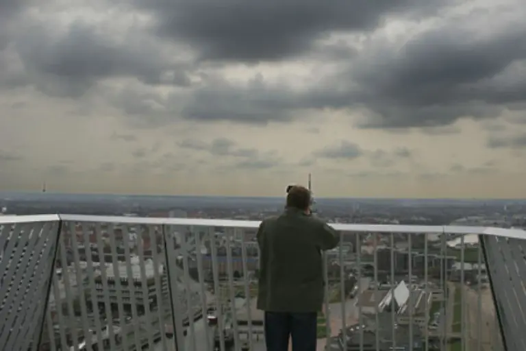 Seit-1949-halten-Fotografen-der-Deutschen-Presse-Agentur-dpa-das-Weltgeschehen-in-Bildern-fest