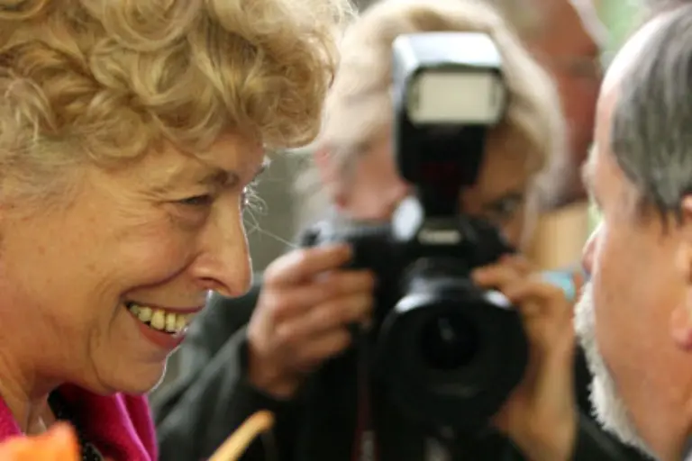 berichten-so-von-politischen-und-gesellschaftlichen-Ereignissen