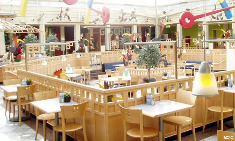 helle-und-freundliche-Gestaltung-der-Innenraeume