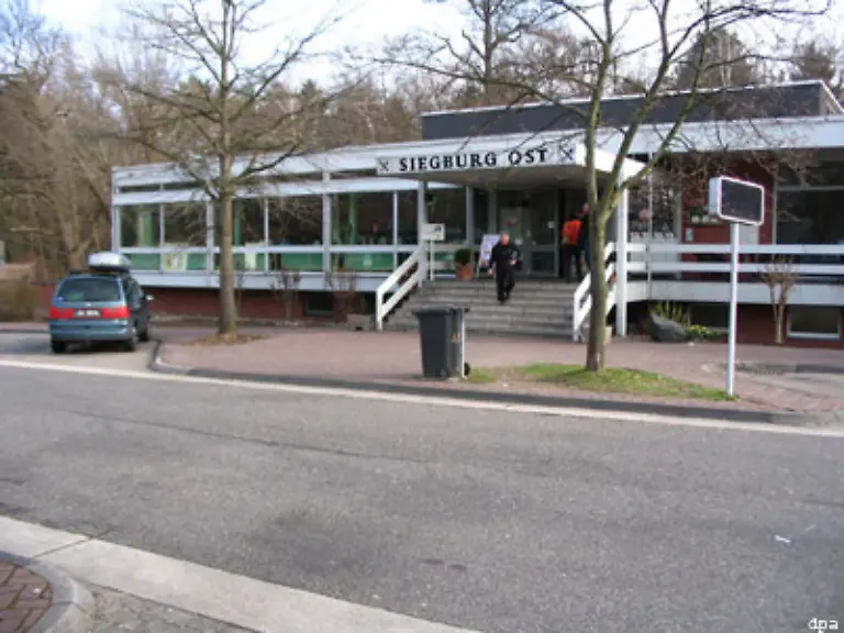 Auch-bei-der-Raststaette-Siegburg-Ost-hat-sich-im-Vergleich-zu-2005-einiges-getan