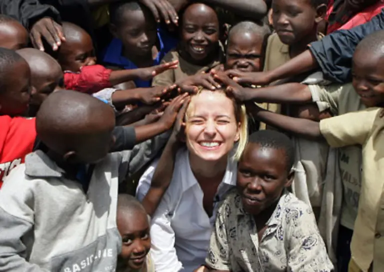 Und-mit-Unicef-Patin-und-Topmodel-Eva-Padberg-aufgenommen-von-Jens-Kalaene-am-1-November-2006-beenden-wir-das-Staraufgebot-und-wenden-uns-noch-einigen-stilleren-Bildern-zu