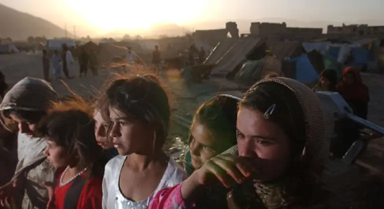 Die-Suche-nach-Schutz-und-Sicherheit-bedeutet-in-der-Regel-ein-Leben-in-Armut-Elend-und-Perspektivlosigkeit