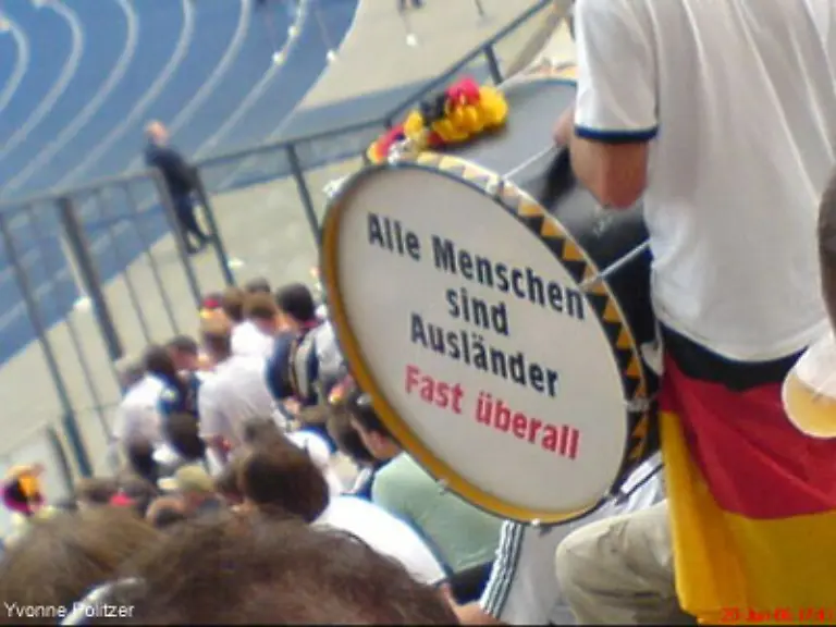 Angesichts-einiger-Krawallmeldungen-aus-den-Spielorten-in-der-Schweiz-und-Oesterreich-freuen-wir-uns-daher-umso-mehr-ueber