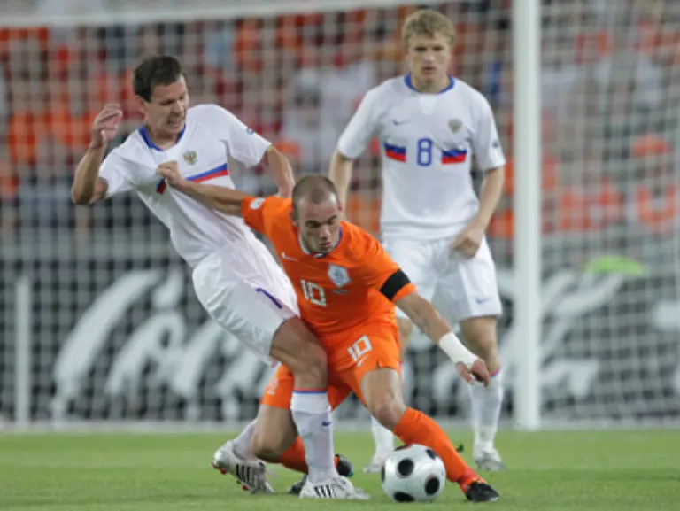 Ein-abgeblockter-Schuss-von-Wesley-Sneijder-19-war-bis-zur-37