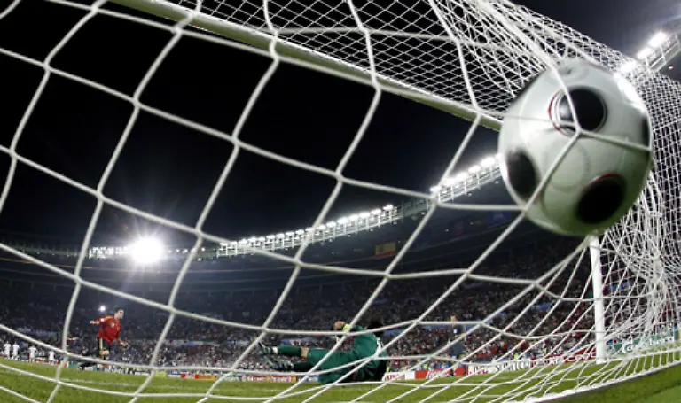 4-2-hiess-es-am-Ende-nach-dem-Elfmeterschiessen-gegen-Italien