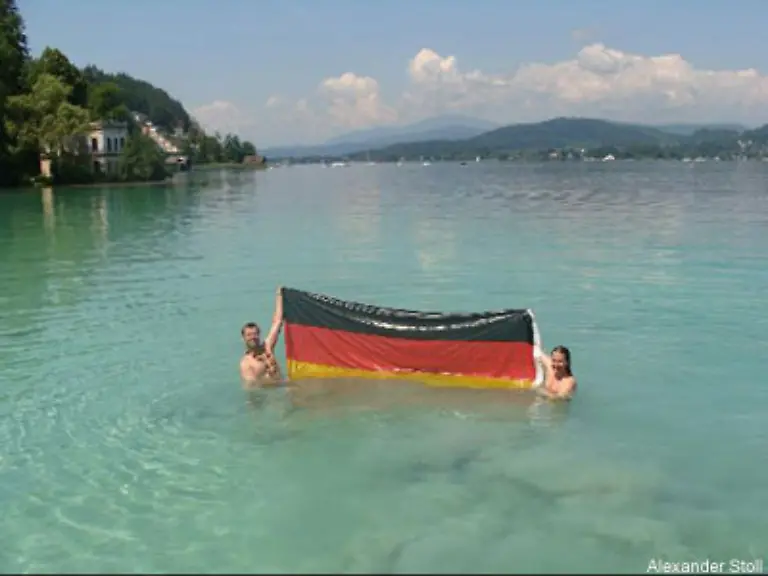 Bei-der-EM-2008-hat-die-deutsche-Mannschaft-die-Hoffnung-auf-Siege-noch-nicht-versenkt