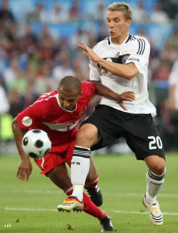das-Spiel-zu-machen-oder-aggressiver-in-die-vielen-verlorenen-Zweikaempfe-zu-gehen
