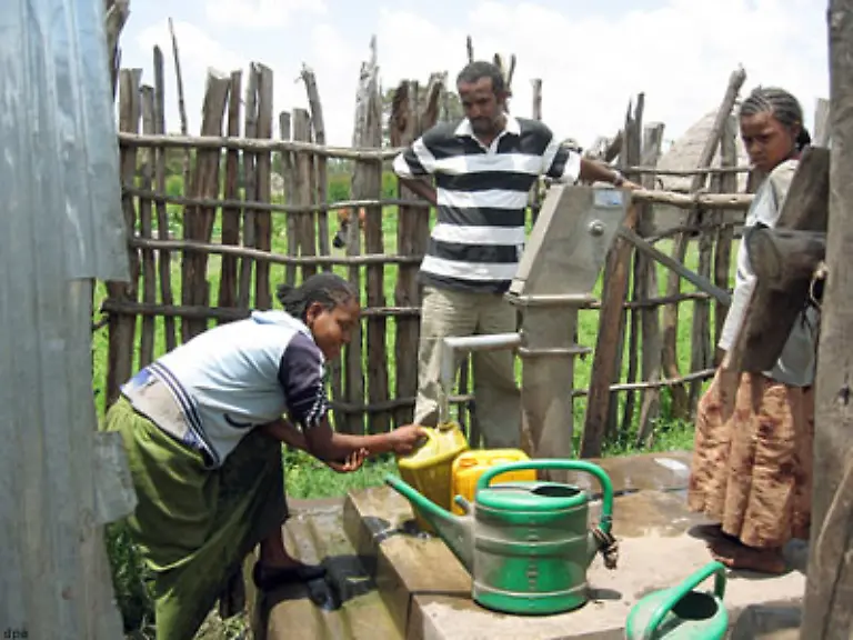 Nach-Prognosen-der-Vereinten-Nationen-wird-die-Zahl-der-von-Wasserknappheit-betroffenen-Menschen-bis-2030-auf-5-4-Milliarden-steigen