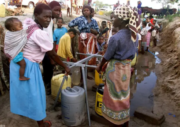 Der-ehemalige-UN-Generalsekretaer-Kofi-Annan-warnte-dass-bis-zu-135-Millionen-Menschen-in-den-naechsten-Jahren-aus-ihrer-Heimat-vor-der-Trockenheit-fliehen-koennten