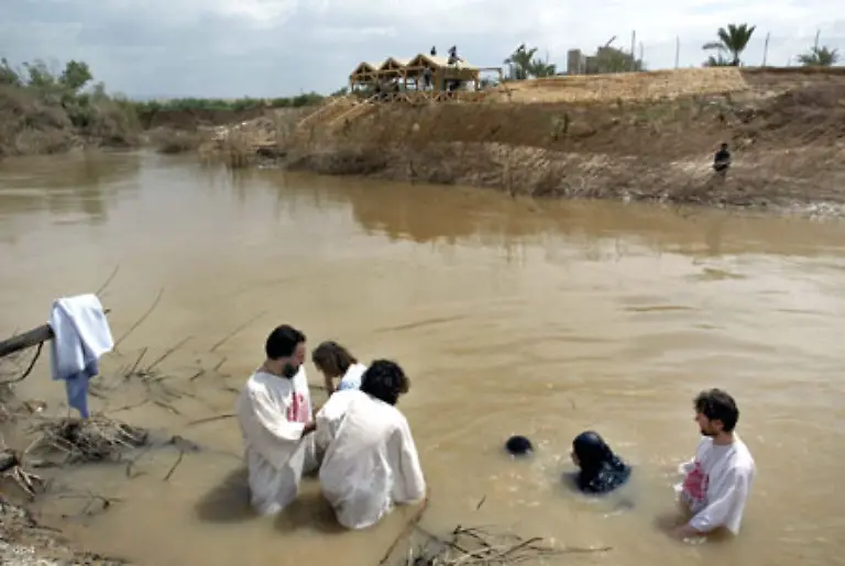 So-standen-vor-20-Jahren-im-Nahen-und-Mittleren-Osten-pro-Person-17-000-Kubikmeter-Trinkwasser-zu-Verfuegung-Heute-ist-es-nur-noch-die-Haelfte-bis-2050-duerfte-sich-der-Wert-abermals-halbieren